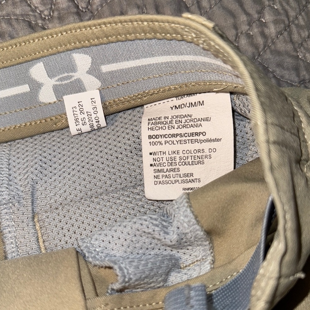 Under Armour Tan Casual Shorts Classic Flat-Front Design boys size M - Picture 4 of 7